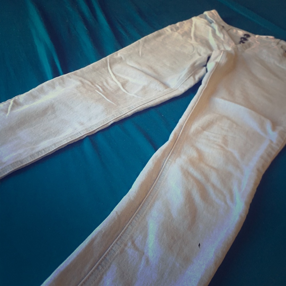 No Boundaries Button-Fly Size 9 Jeans